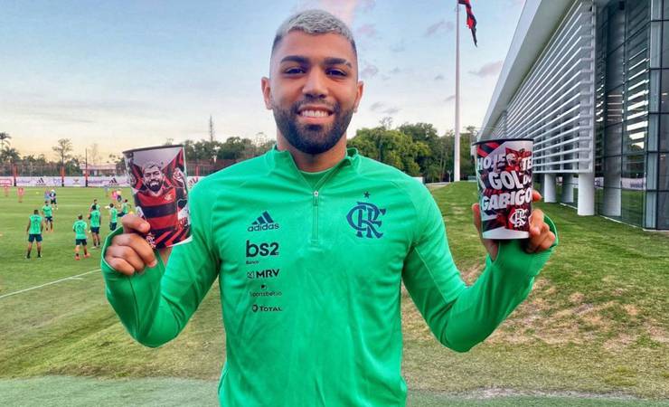 Flamengo venderá copo colecionável de Gabigol nesta quarta-feira, pela Libertadores