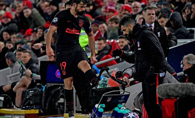 Filipe Luís posta foto de filho com camisa de Diego Costa e aumenta rumor sobre chegada ao Flamengo