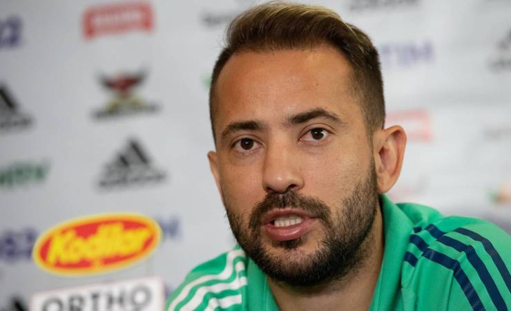 Atletas do Flamengo voltam a conceder entrevista coletiva após quase cem dias