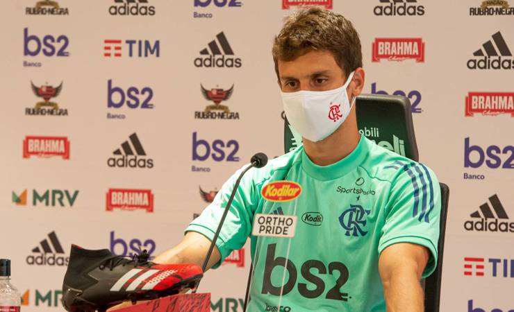 Rodrigo Caio vê Flamengo pronto para volta ao futebol e lamenta ausência de torcida: 'Nosso 12º jogador'