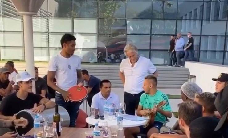 Última ceia: Jorge Jesus se despede do Flamengo com roda de samba e confraternização