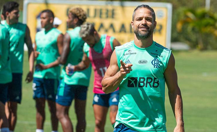Diego não cria empecilho ao Flamengo e renovação deve sair rápido