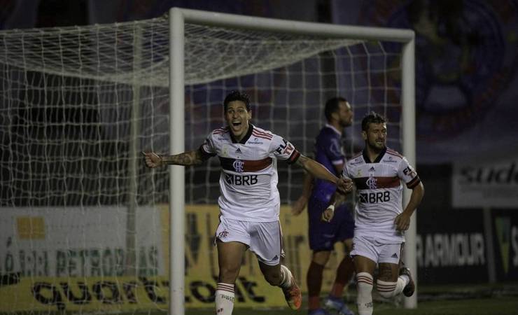 Flamengo faz melhor jogo pós-paralisação, goleia o Bahia e já aparece entre os líderes