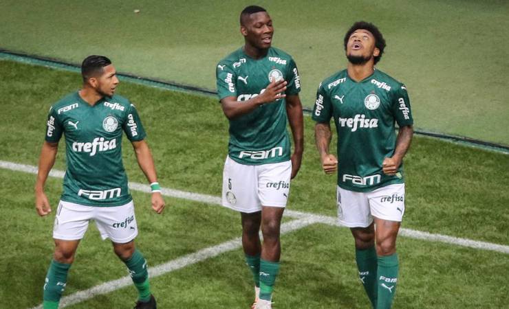 Jogadores do Palmeiras batem de frente com sindicato e afirmam que querem enfrentar o Flamengo: 'Confiamos nos protocolos'