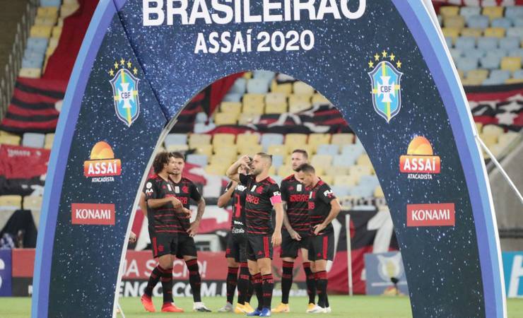 Flamengo estreia novo terceiro uniforme contra Bragantino; veja fotos