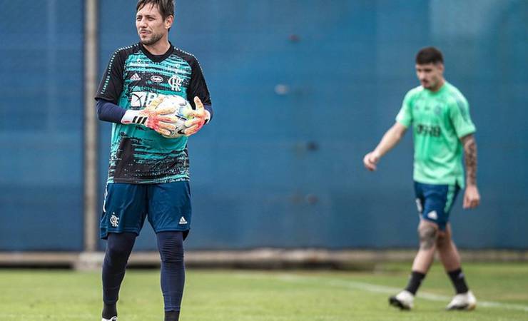 Flamengo administra retorno de Diego Alves dois anos depois de discussão por barração