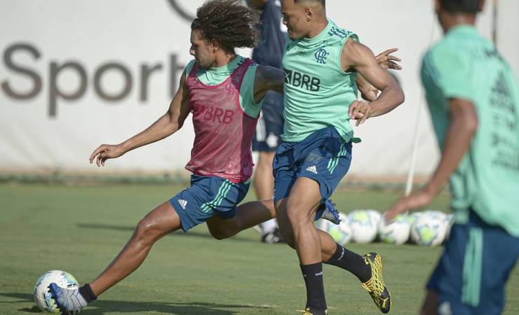 Willian Arão sofre acidente doméstico e desfalca Flamengo em 'final' contra Internacional