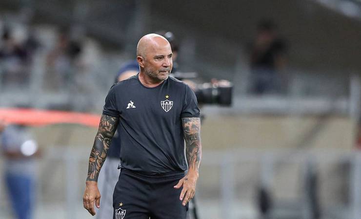 Flamengo faz consulta a Sampaoli, que recusa volta ao Brasil