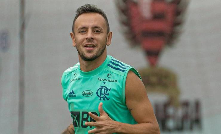 Flamengo tem semana decisiva por Rafinha, que gera bola dividida por acordo