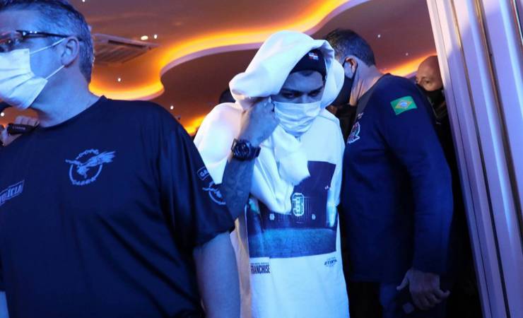 Gabigol é cobrado por seguidores após flagrante em cassino: 'Tá na hora de virar homem, não acha?'