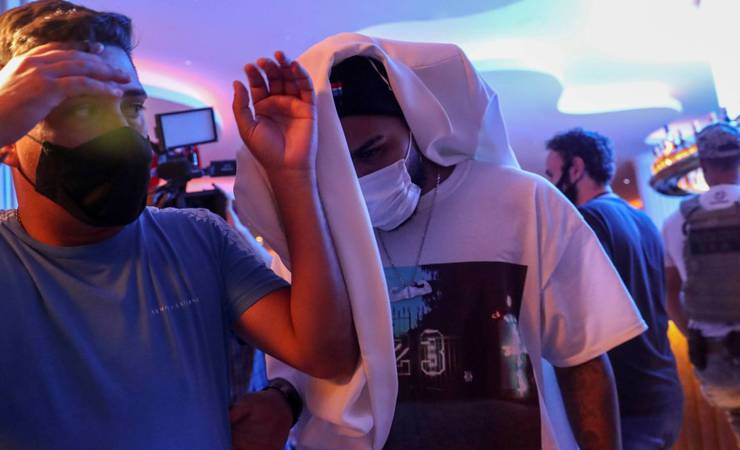 Flamengo: Gabigol diz que estava jantando com amigos antes de flagra em cassino clandestino