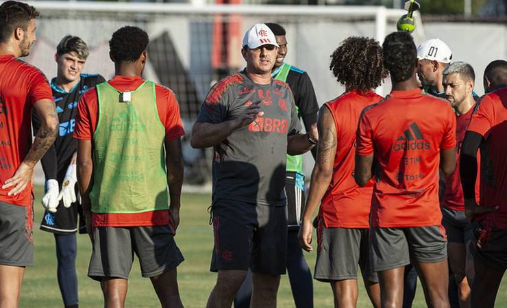 Sem convocados, Rogério Ceni usará pausa para ajustar Flamengo após série de desfalques