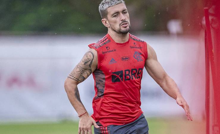 Flamengo e Arrascaeta aceleram conversas por renovação com otimismo por desfecho breve