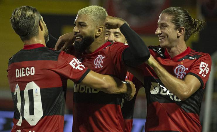 Flamengo goleia o Madureira em melhor exibição de 2021