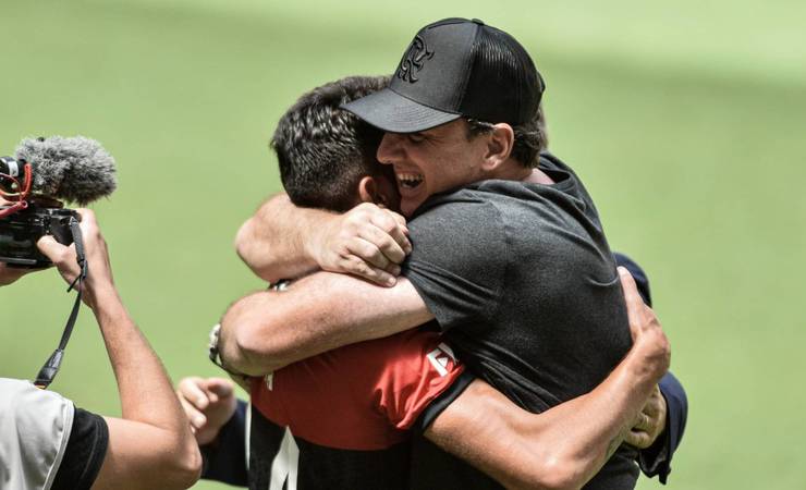 Flamengo: Rogério Ceni comemora mística rubro-negra e camisa 'pesada' em decisões