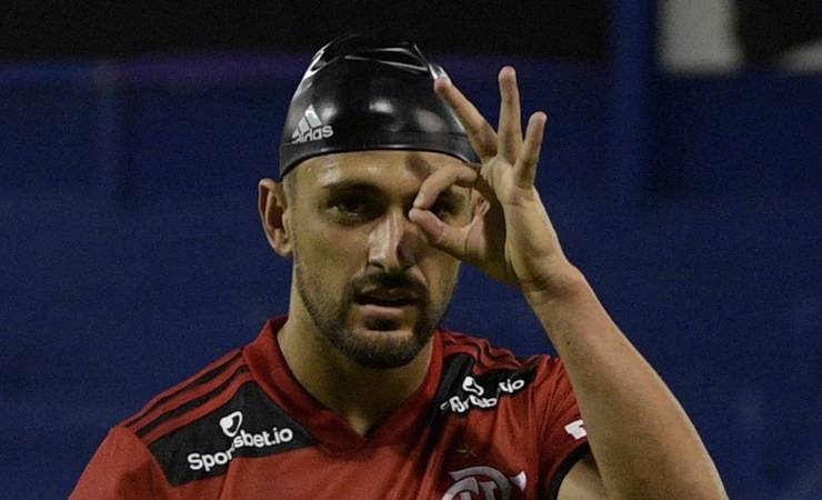 Arrascaeta fala sobre renovação com o Fla: 'O clube quer muito que eu esteja aqui'