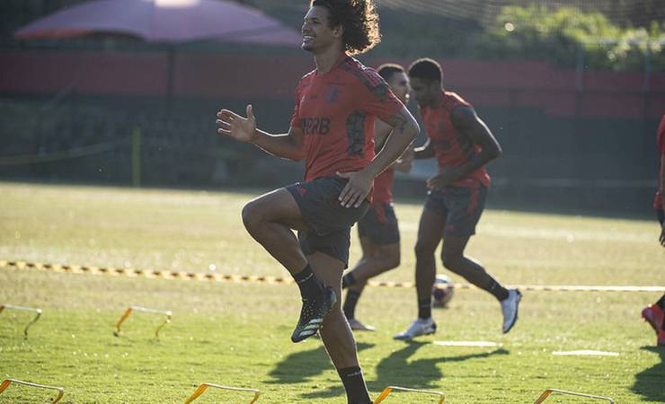 Libertadores: Flamengo aposta na evolução de Arão para avançar às oitavas e melhorar defesa