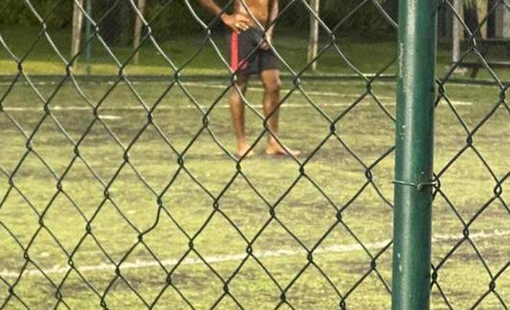 Flamengo: flagrado numa 'pelada', zagueiro do sub-20 quebra protocolo do clube na pandemia