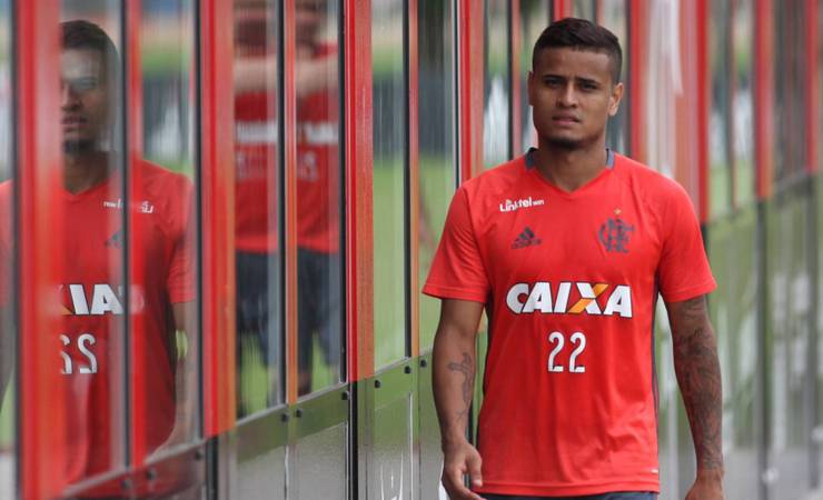 Flamengo é condenado e terá que pagar R$ 600 mil a Everton, do Grêmio