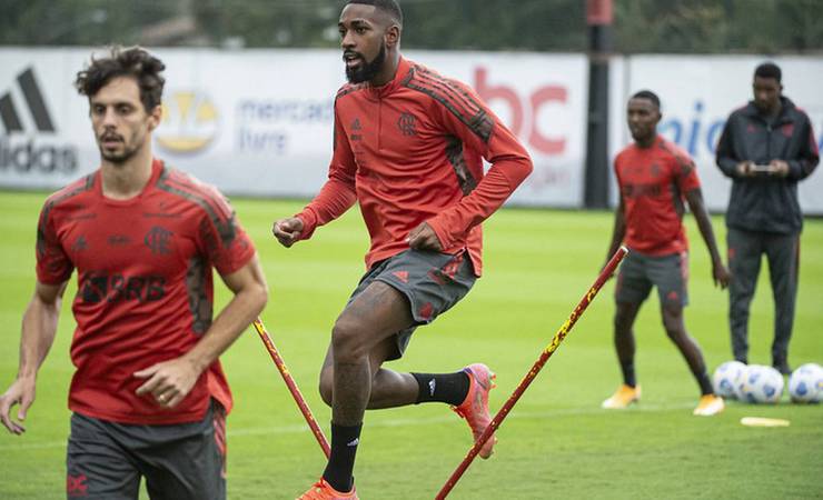 Trio convocado treina e fica à disposição do Flamengo para o Brasileiro