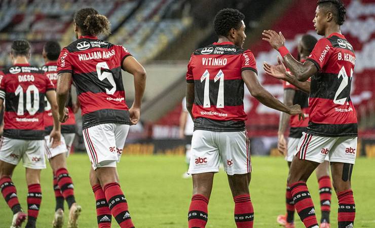 Flamengo vence o Coritiba e se classifica na Copa do Brasil