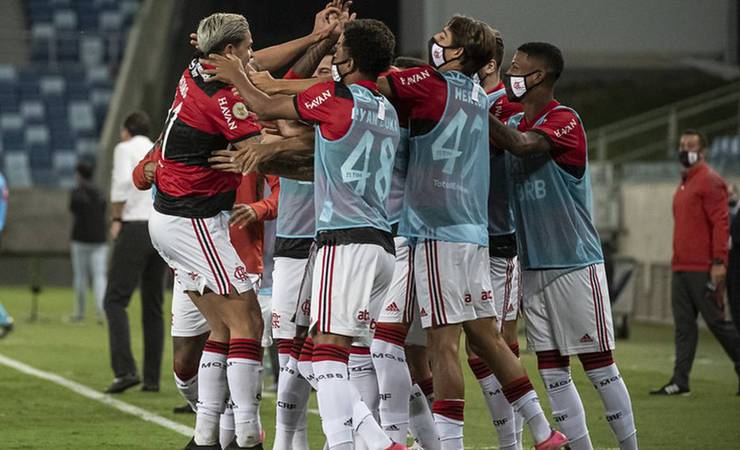 Flamengo vence o Cuiabá em mais uma atuação arrasadora no início e apática no fim