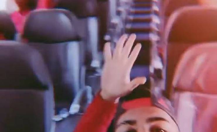 Flamengo: Gabigol comemora retorno ao Rio após vidente prever queda de avião