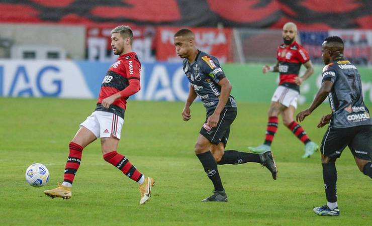 Flamengo de Renato Gaúcho faz 6 a 0 sobre o ABC e iguala sua maior goleada do século