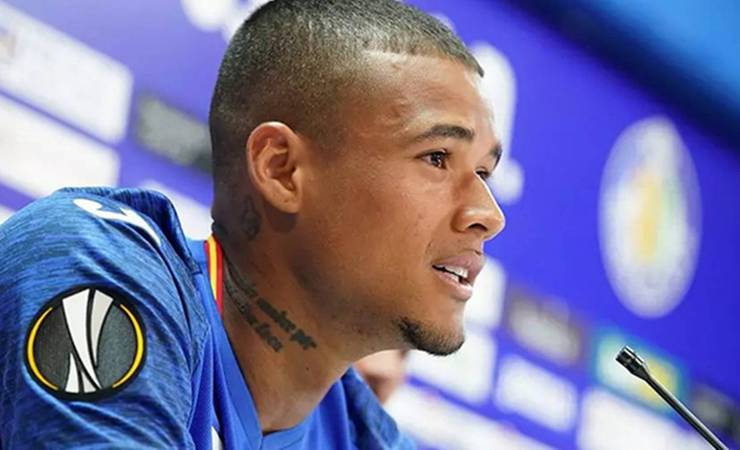 Kenedy assina contrato com o Flamengo e é emprestado pelo Chelsea até 2022