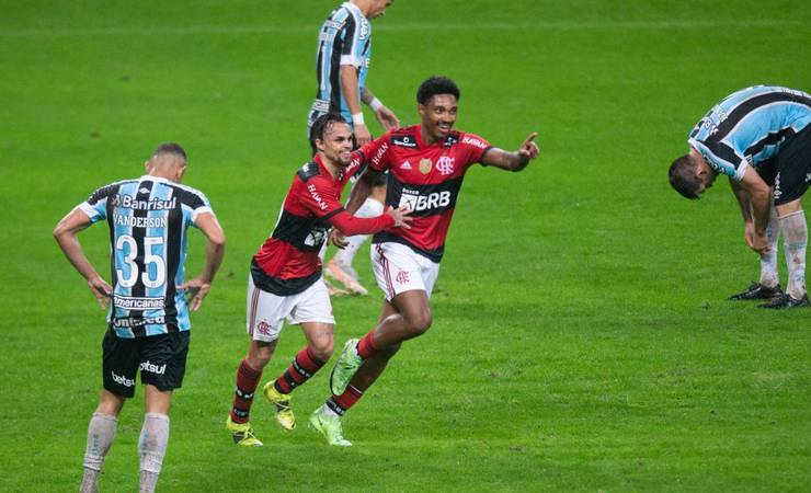 Vitinho se torna terceiro maior atilheiro do Flamengo na temporada, deixando Pedro e Arrascaeta para trás