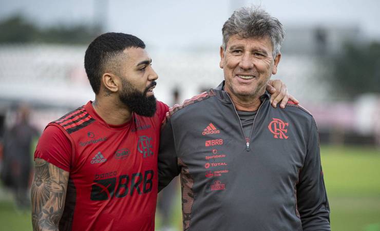 Gabigol brinca que Renato Gaúcho não teria vaga no time do Flamengo, revela Vitinho: 'A gente morre de rir'