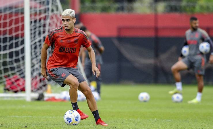 Flamengo: Andreas Pereira já ameaça a concorrência na briga por uma vaga no time titular