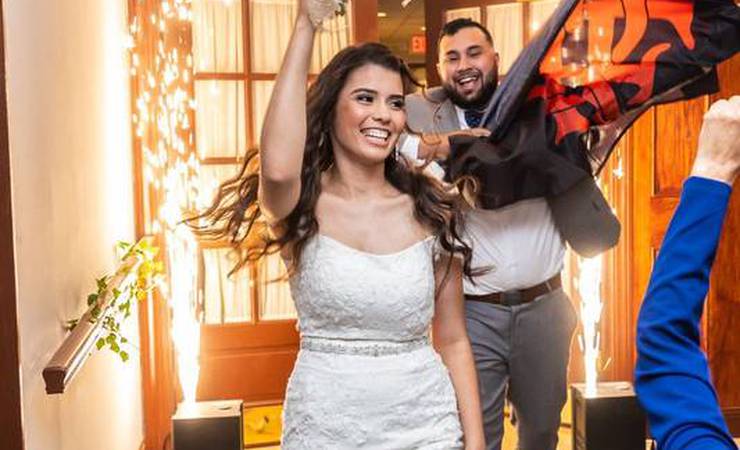 Torcedor viraliza com votos de casamento sobre o Flamengo e é repostado por jogador rubro-negro: 'reação da noiva foi inesperada'