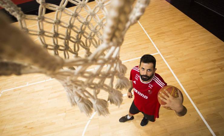Consolidado na Europa, ex-NBA Vitor Faverani tem no Flamengo a primeira experiência no basquete brasileiro: 'Mais velocidade'