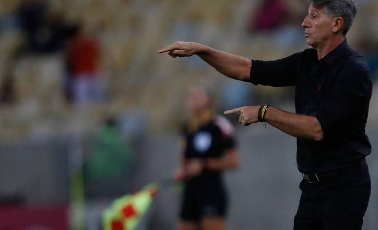 Torcida do Fluminense debocha e a do Flamengo xinga Renato Gaúcho em derrota