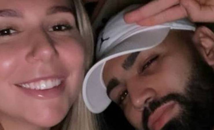 Carol Portaluppi posta foto com Gabigol às 3h e torcida do Flamengo brinca: ‘Renato vai colocar no banco’