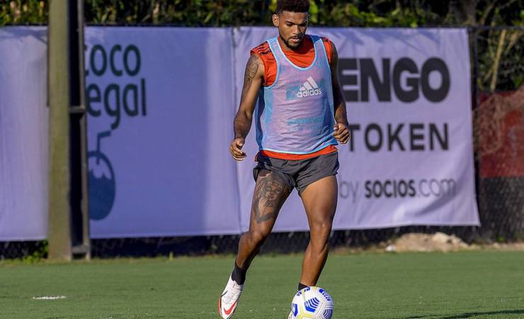 Bruno Viana puxa barca do Flamengo e não fica para 2022; clube não aceita oferta por Rodinei