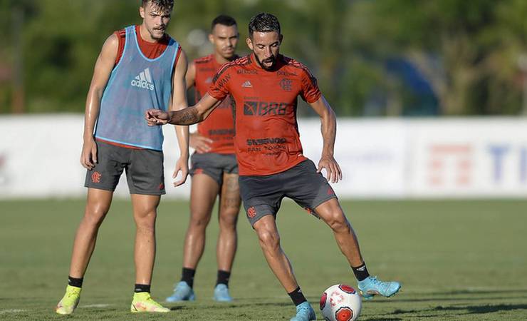 Punição do Flamengo a Isla afasta interesse do Athletico-PR e torna saída mais difícil
