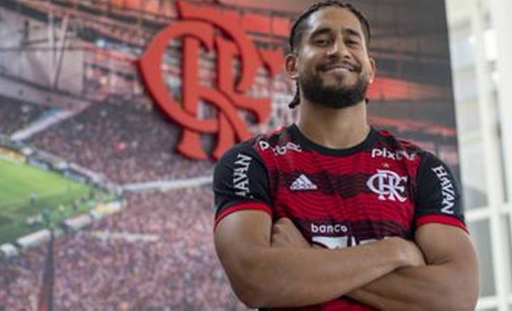 Flamengo anuncia contratação do zagueiro Pablo: 'É uma camisa com muito peso'