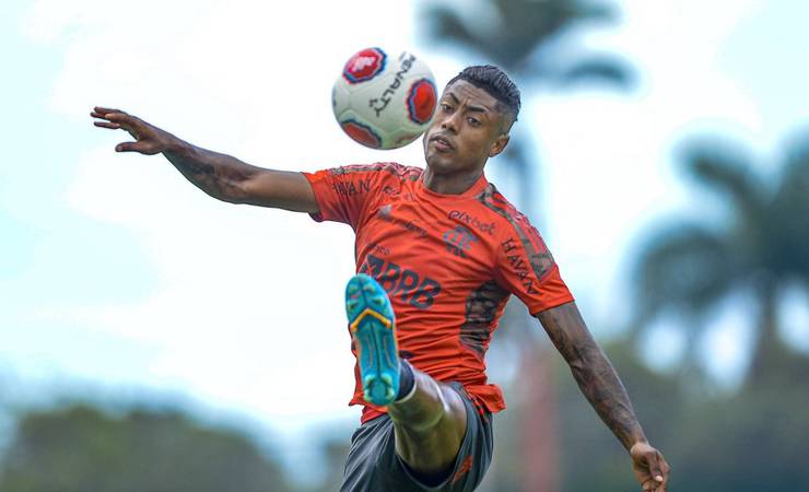 Bruno Henrique volta a treinar normalmente e reforça o Flamengo na final; Rodinei pode ser desfalque
