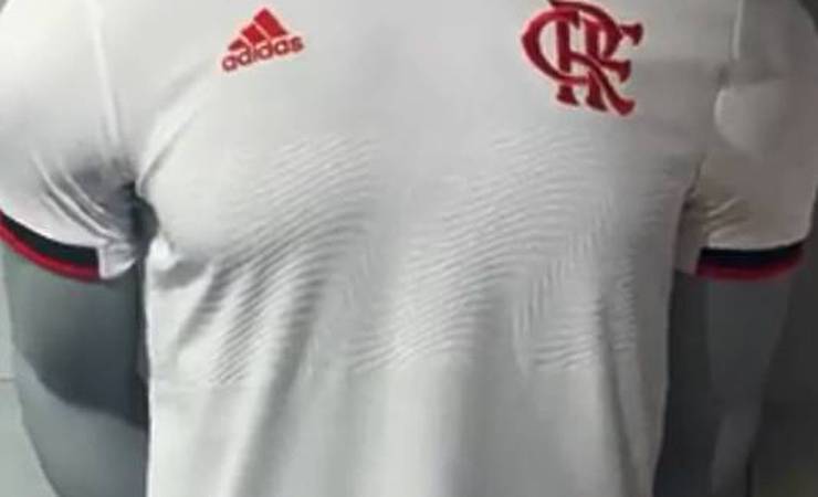 Vaza novo modelo de camisa do Flamengo; veja o vídeo