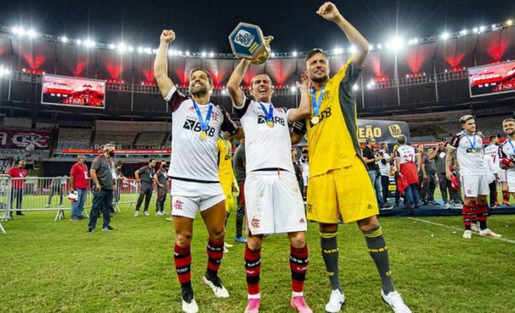 Flamengo: Futuro de Filipe Luís e Diego Ribas é incógnita, mas eles querem jogar mais um ano; Diego Alves descarta acordo