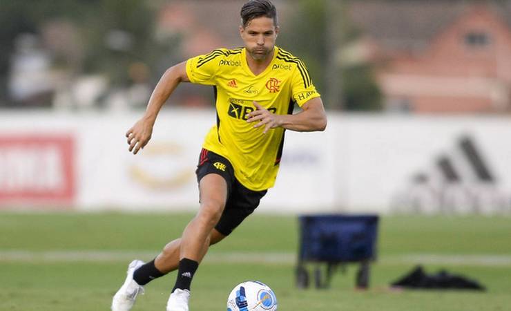 Flamengo gastou mais de R$ 1 milhão em luvas e comissão para renovar com Diego Ribas em 2021