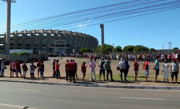 Altos x Flamengo: Rubro-negro volta ao Piauí após dez anos com investimento no gramado, mas não nos torcedores