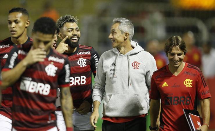 Em jogo de vaias e protestos, Flamengo vence o Altos-PI e está nas oitavas de final da Copa do Brasil