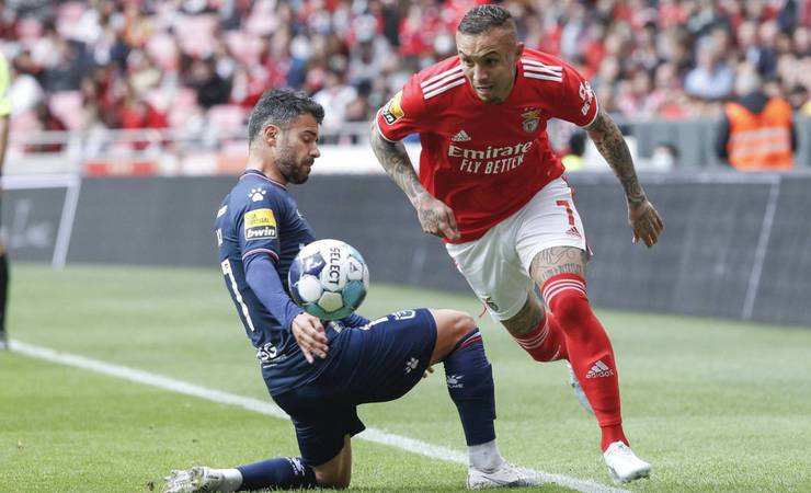 Flamengo encaminha contratação de Everton Cebolinha e define que Andreas não será comprado