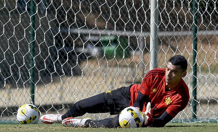 Dorival promove retorno de Santos e preserva alguns titulares do Flamengo para jogo com o América-MG; veja escalação
