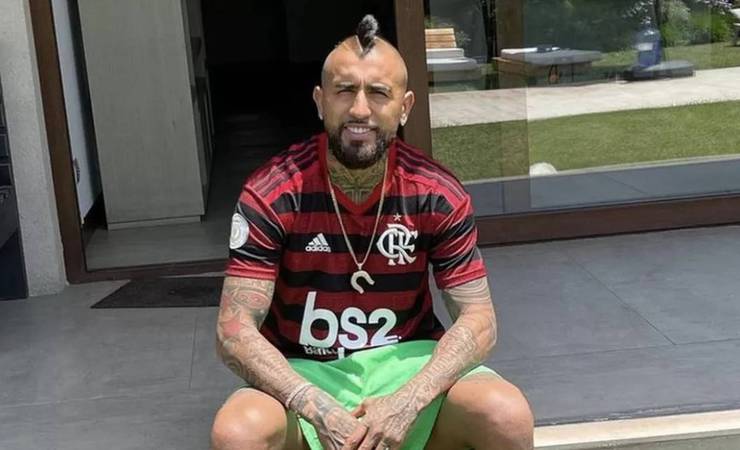 Briga, Ferrari batida e charuto: relembre polêmicas de Arturo Vidal, novo reforço do Flamengo