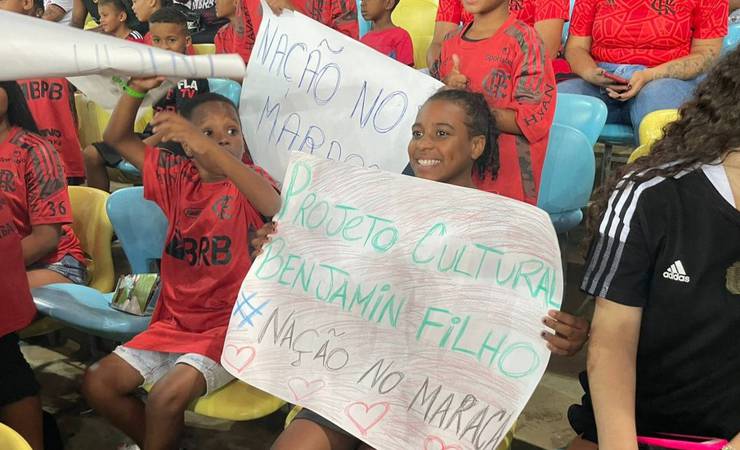 Flamengo leva jovens em situação de vulnerabilidade social ao Maracanã em clima de Dia das Crianças