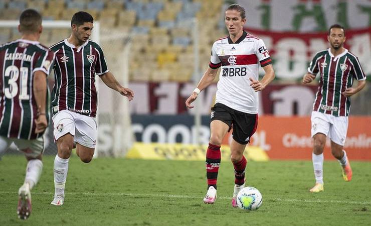 Filipe Luís, que se prepara para ser treinador, analisa trabalhos de Jesus, Dome e Ceni no Flamengo